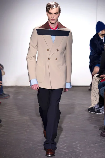 Look 23